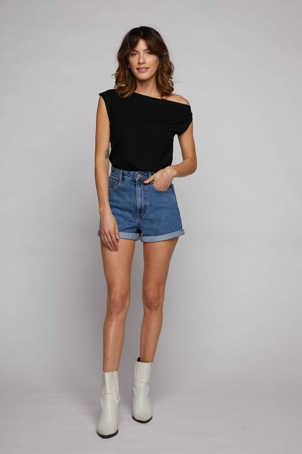 Kelsey Drop Shoulder Top (White or Black)