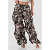REBEL DRIFT RUFFLE PARACHUTE PANTS: CAMO / S-M-L-XL(2-2-2-2)