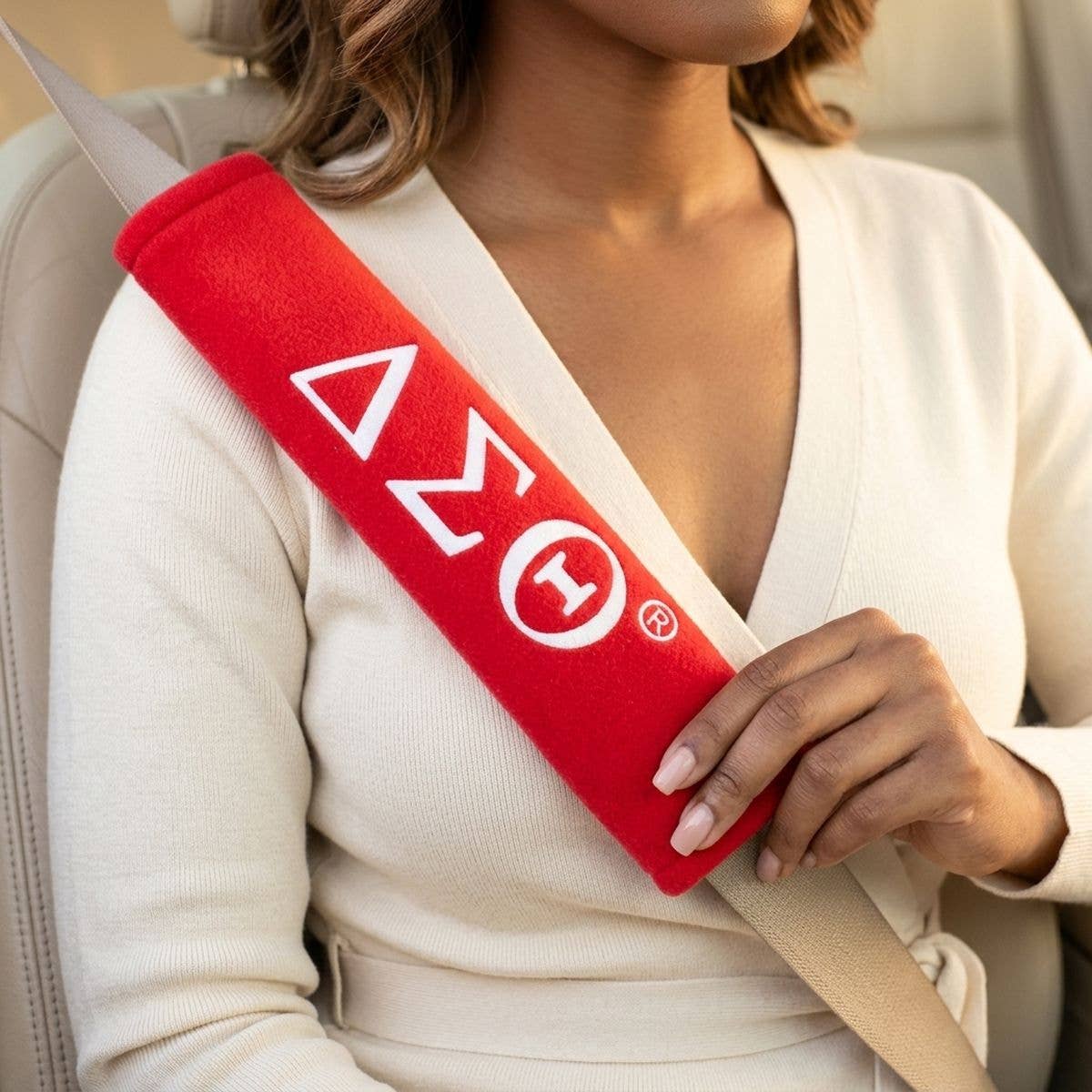 Delta Sigma Theta Red Seat Belt Cover Set: Red and White / Multi Tone / 9.5 x 2.5 inches