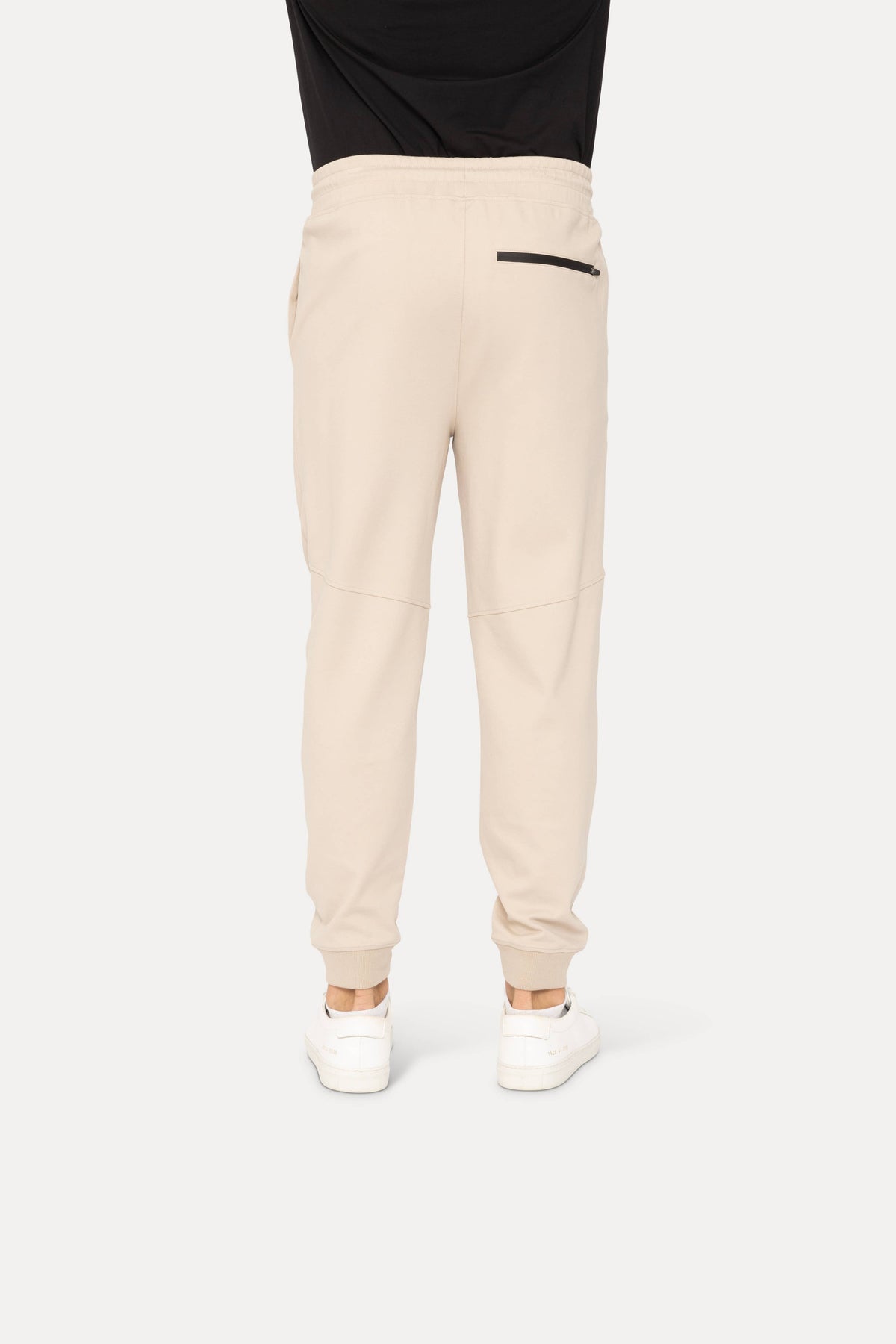 Derrick Sleek Knit Performance Joggers: LIGHT GREY