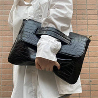 Crocodile Print Clutch With Wrist Strap: DEEP GREEN