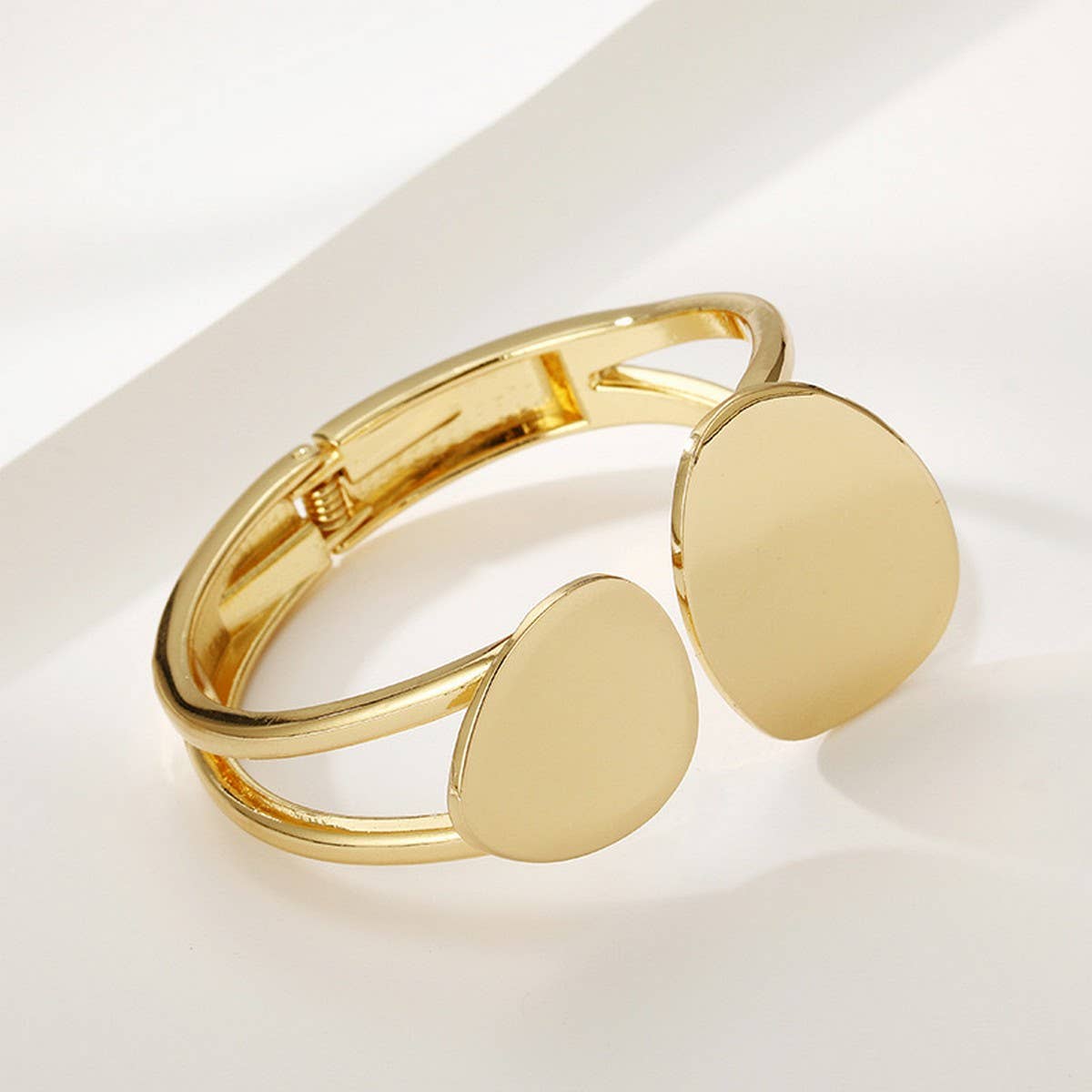 FASHIONABLE AND VERSATILE BRACELET WITH DESIGN_CWMM3118: TYPE1 / (OS) 1