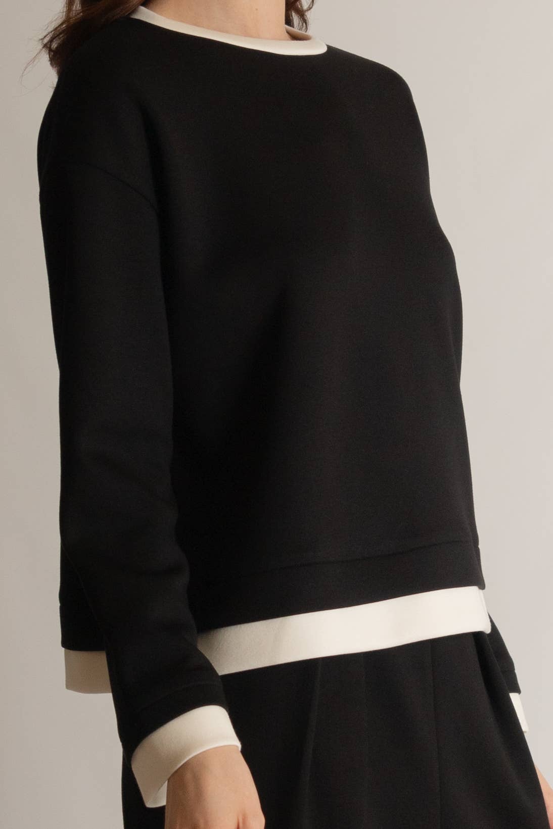 P. CILL Butter Modal Contrast Border Top: Black/Ivory / Large
