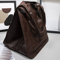 VINTAGE TOTE BAG WITH SPACIOUS STORAGE CAPACITY