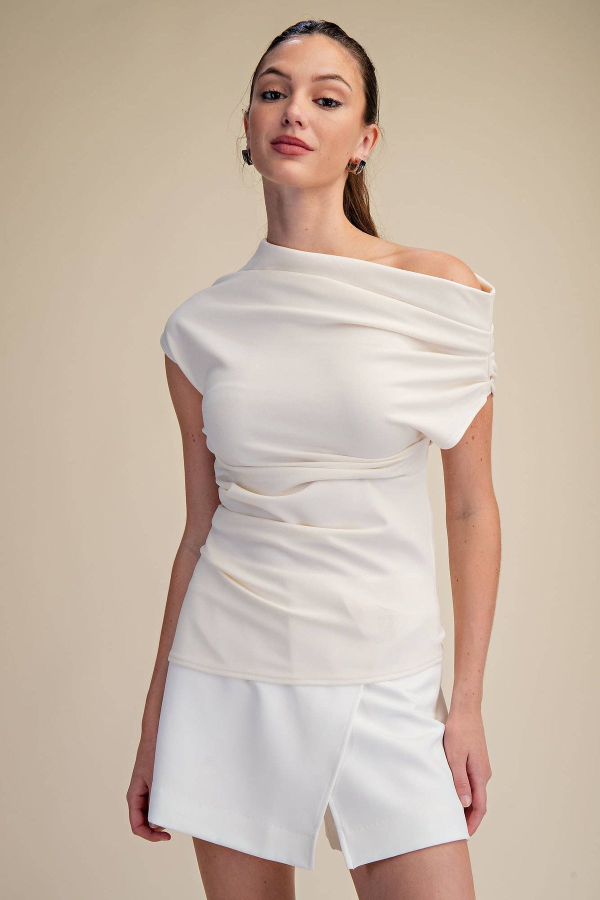 Asymmetric Pleated Top: Ivory / M