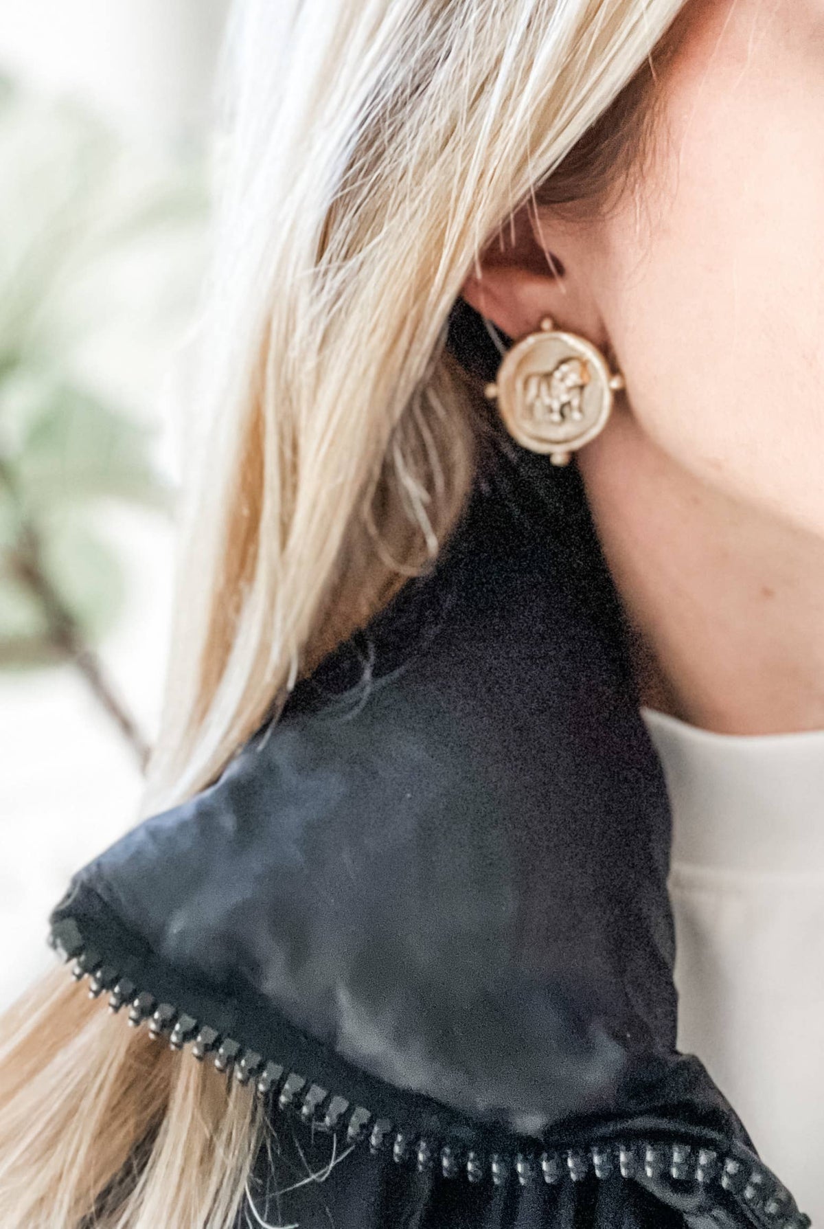 Georgia UGA Bulldog vintage gold signet coin Earrings 