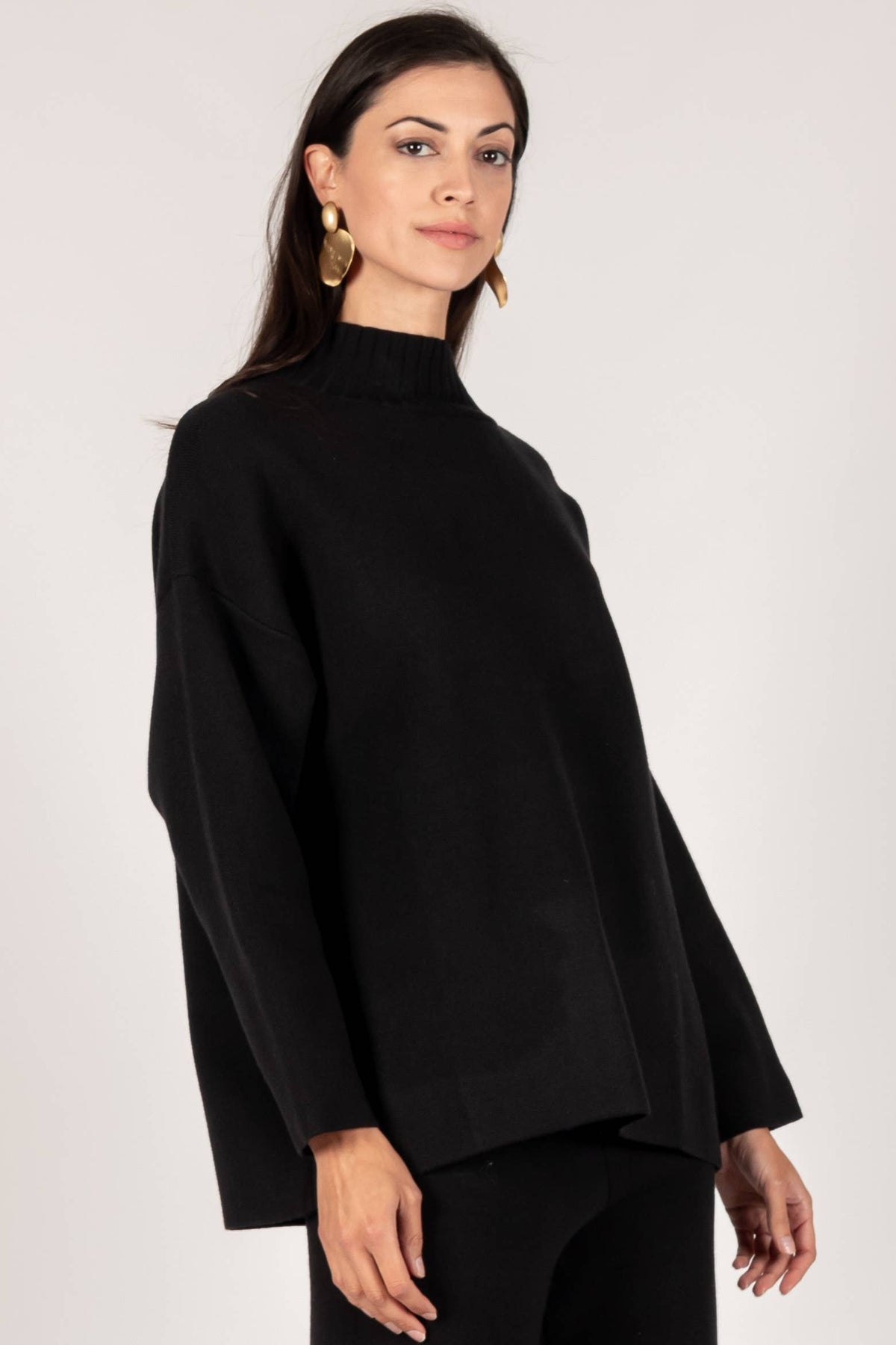 P. CILL Turtleneck Sweater Top: Black