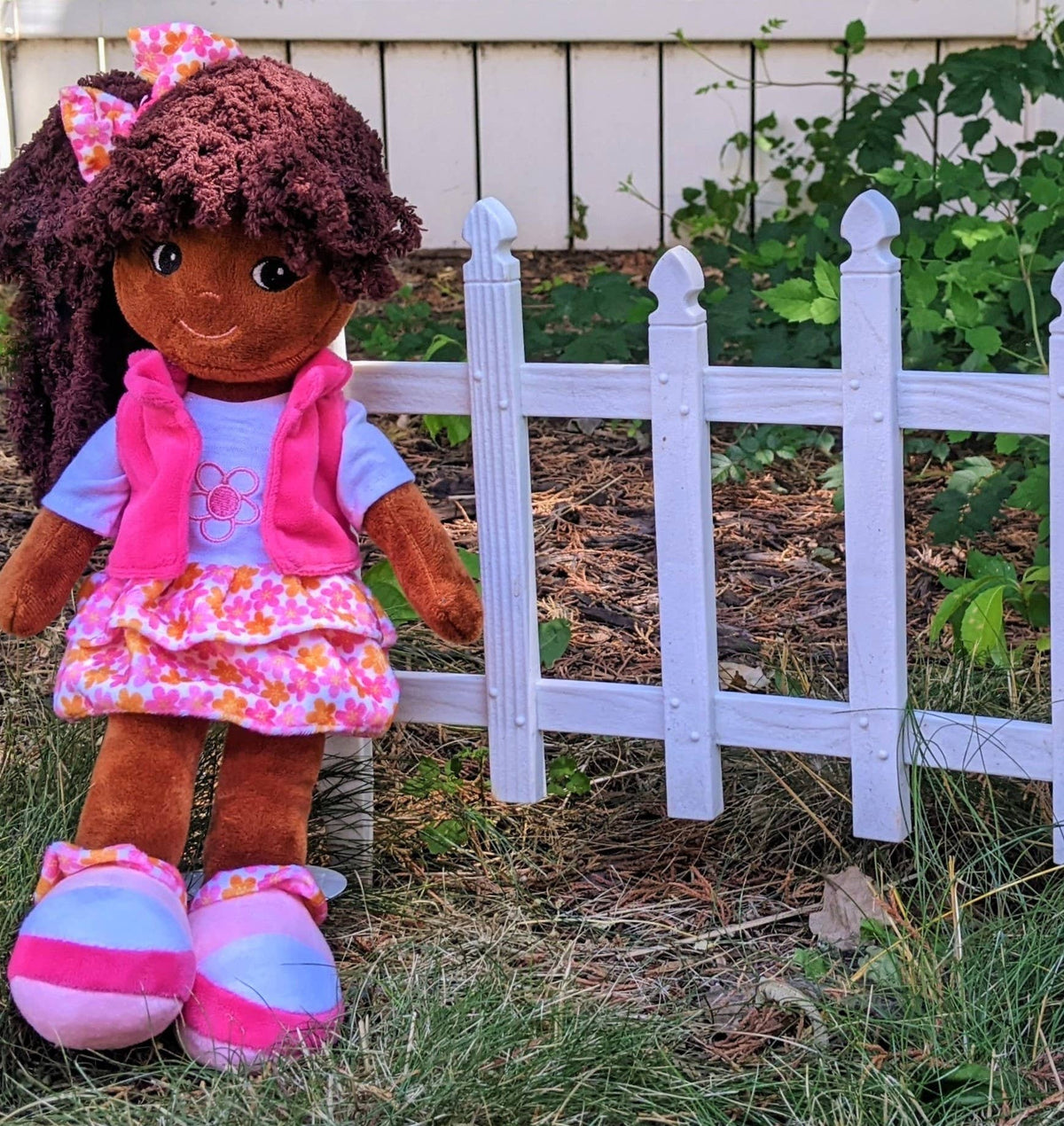 Lola  Fun Outing Doll