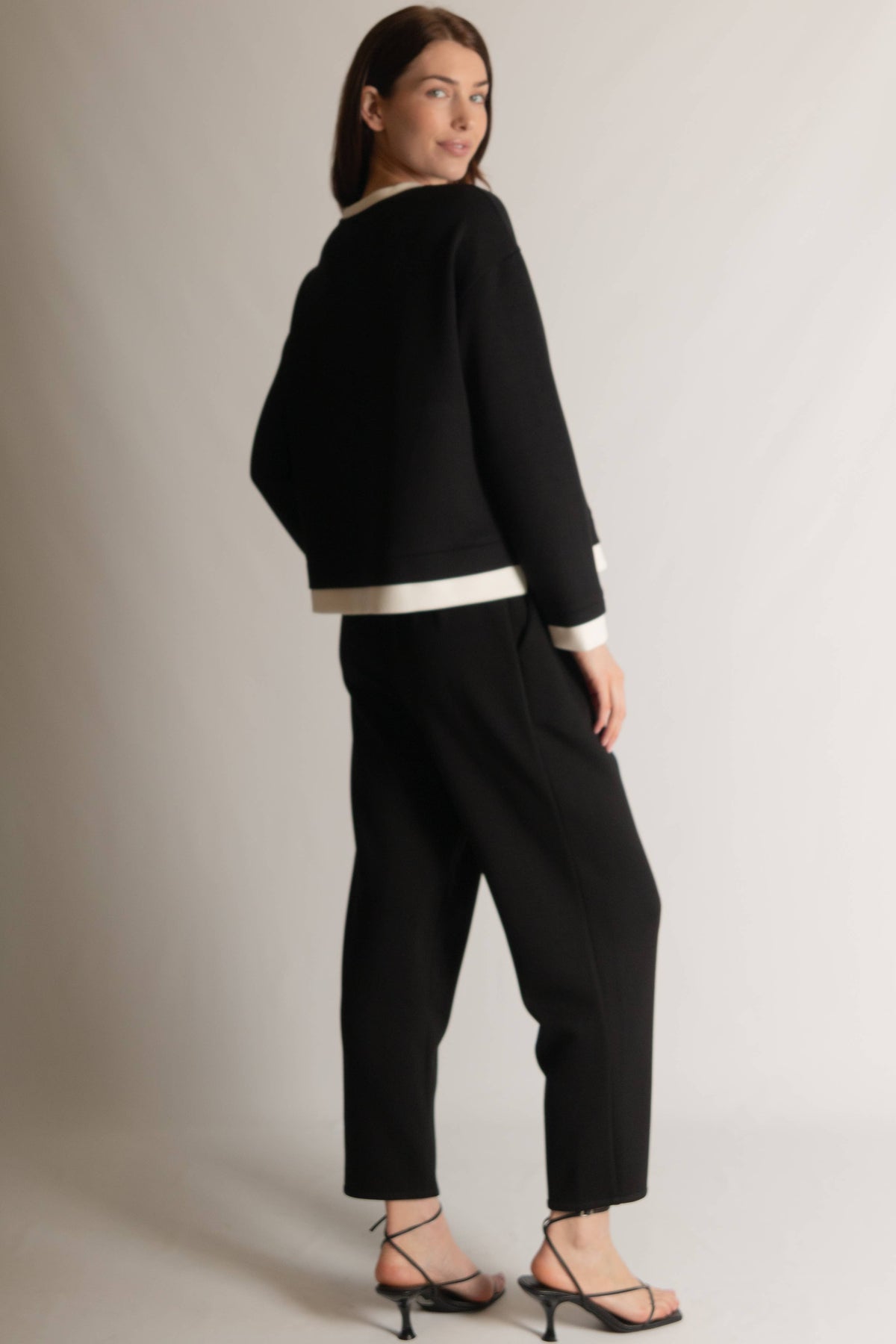 P. CILL Butter Modal Contrast Border Top: Black/Ivory / Large