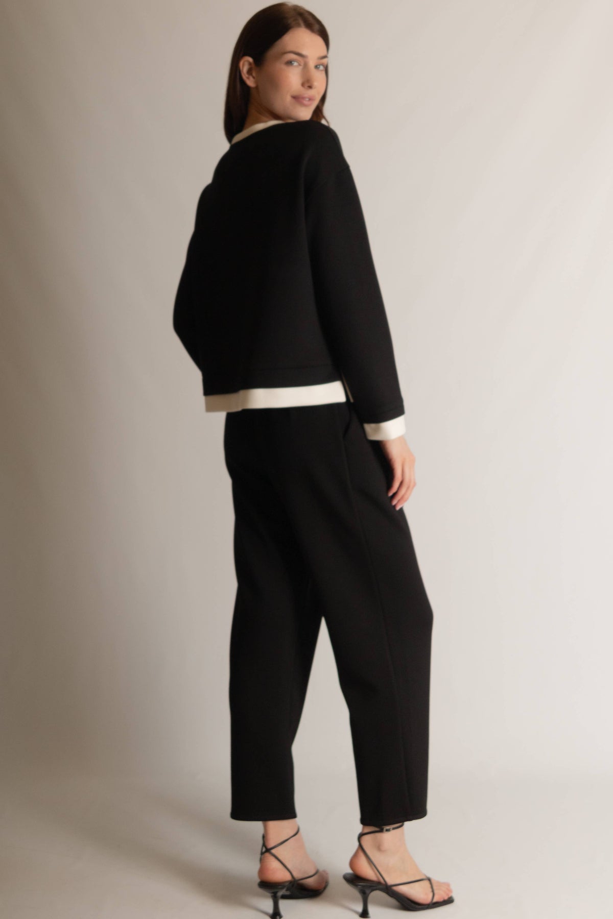 P. CILL Butter Modal Contrast Border Top: Black/Ivory / Large