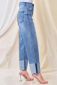 STRAIGHT LEG BOYFRIEND FIT CUFFED JEANS -LT DENIM