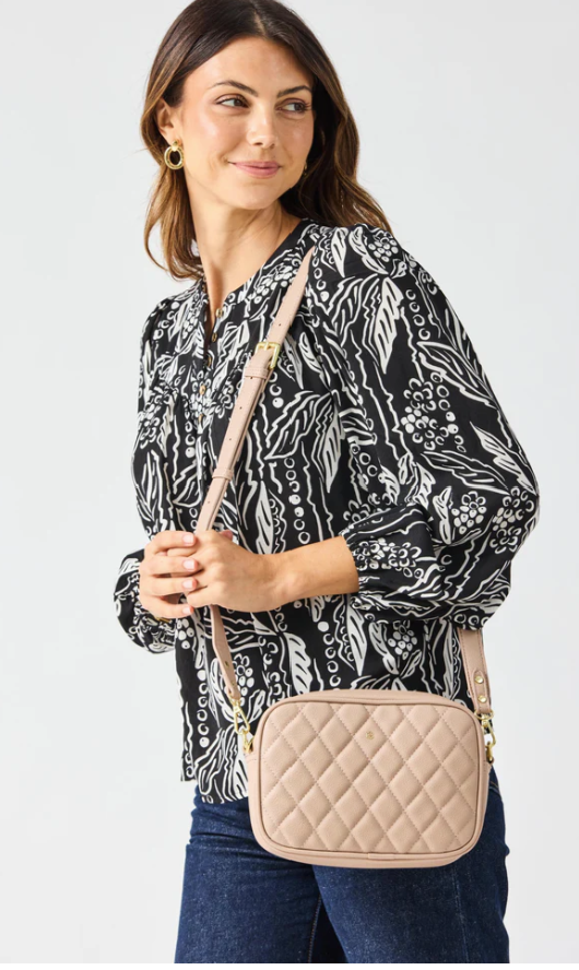 Essential Quilted Crossbody Bag