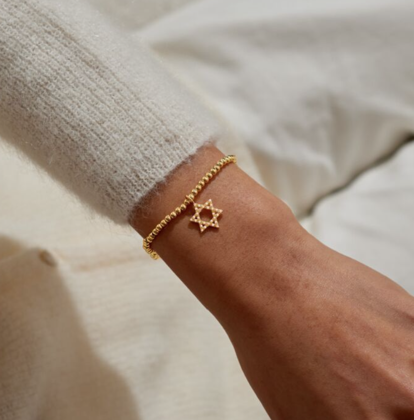 A Little 'Happy Hanukkah' Bracelet In Gold-Tone Plating