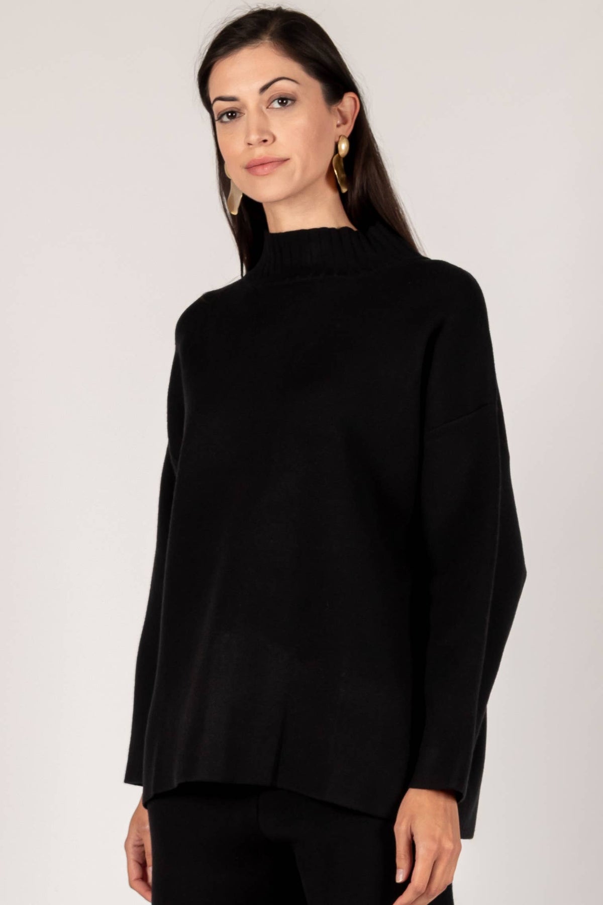 P. CILL Turtleneck Sweater Top: Black