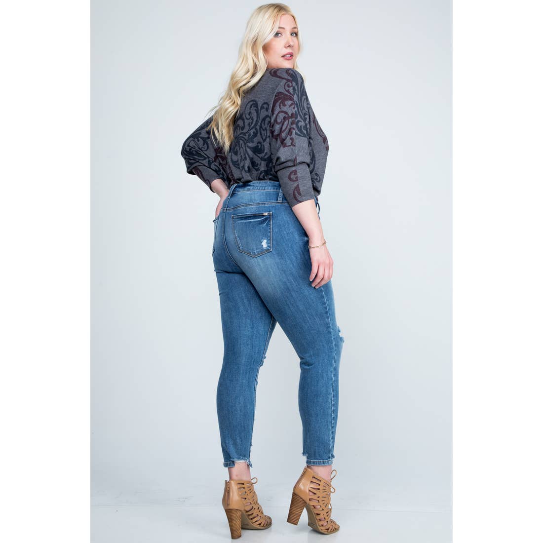 Distressed Jeans-Curvy